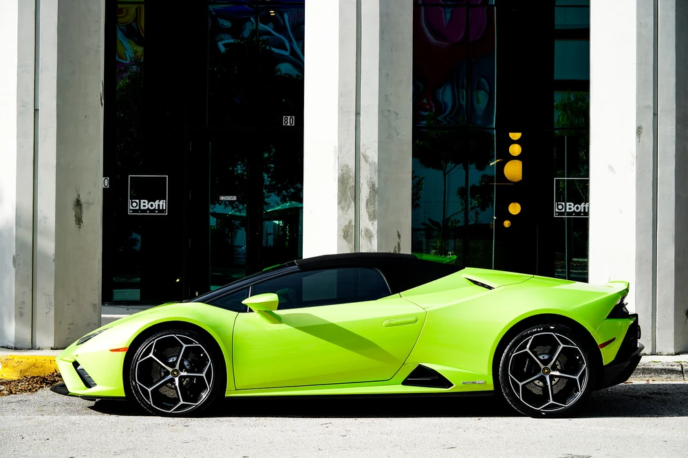lamborghini huracan evo spyder green